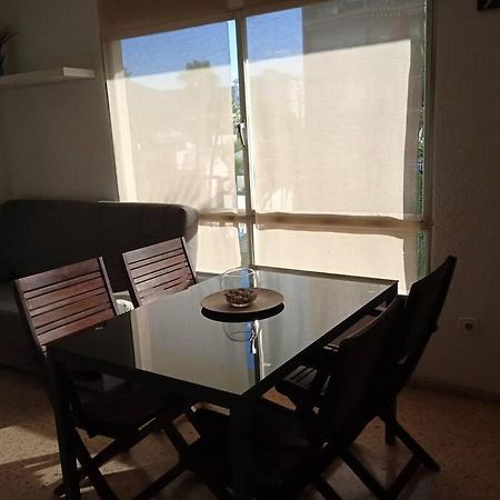 Apartamento En Benicasim Con Piscina Lägenhet Benicàssim Exteriör bild