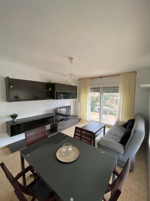 Apartamento En Benicasim Con Piscina Lägenhet Benicàssim Exteriör bild