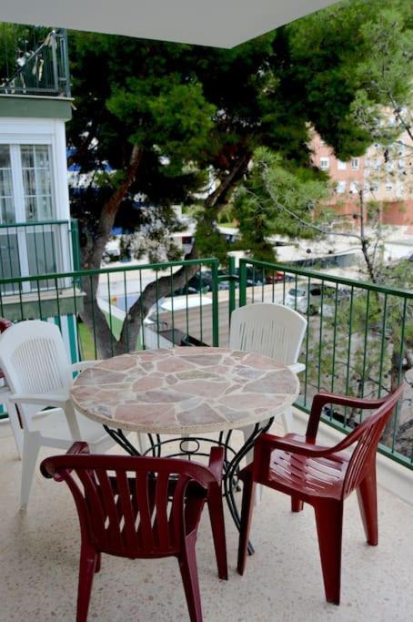 Apartamento En Benicasim Con Piscina Lägenhet Benicàssim Exteriör bild