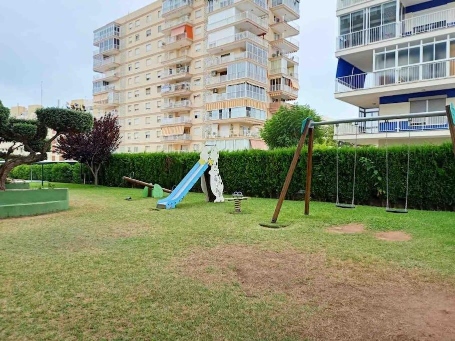 Apartamento En Benicasim Con Piscina Lägenhet Benicàssim Exteriör bild